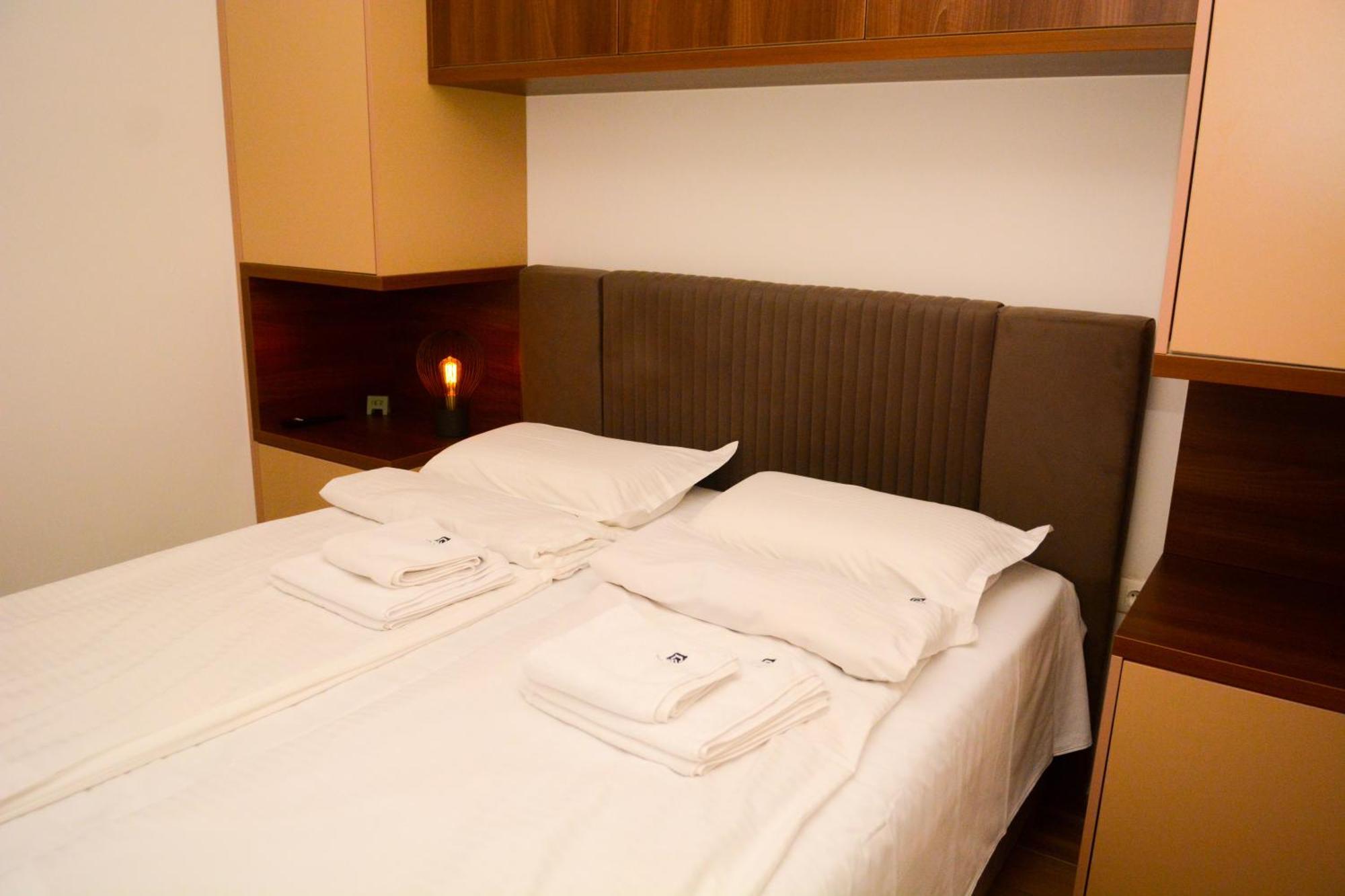 Ravna Planina Apartamento *